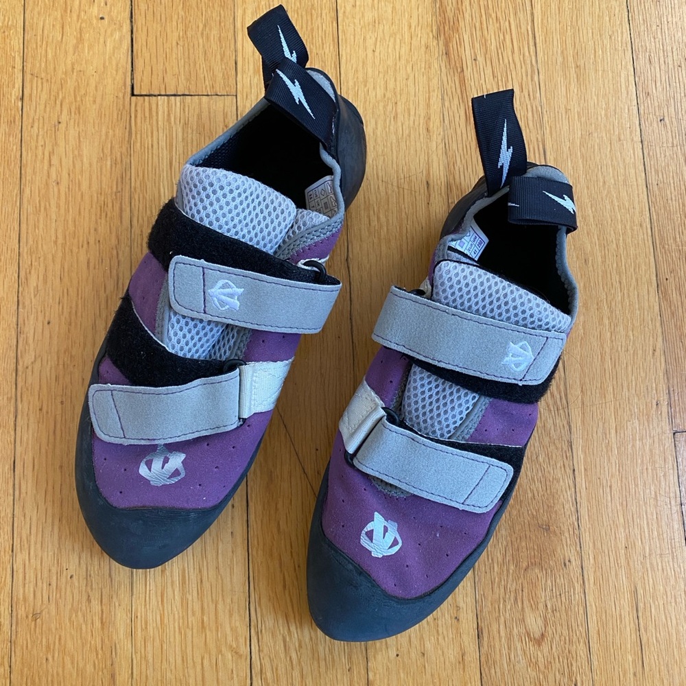 Evolv elektra climbing shoes, size 9.5